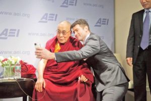 Ignoring China’s protest, Obama hosts Dalai Lama