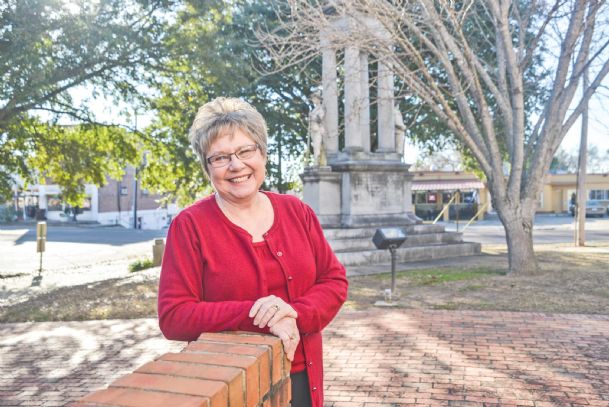 Longtime Lowndes circuit clerk to retire