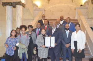 Photo: Mississippi House honors retired U.S. Marshal