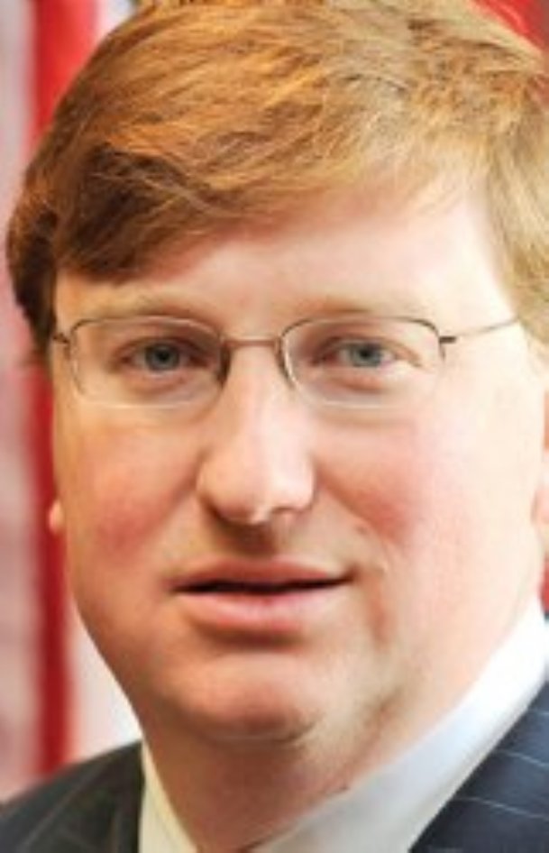Gov. Tate Reeves issues statewide shelter-in-place order