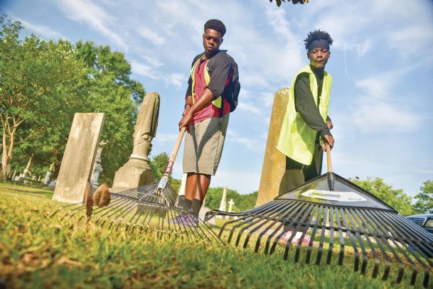 City puts youth to work