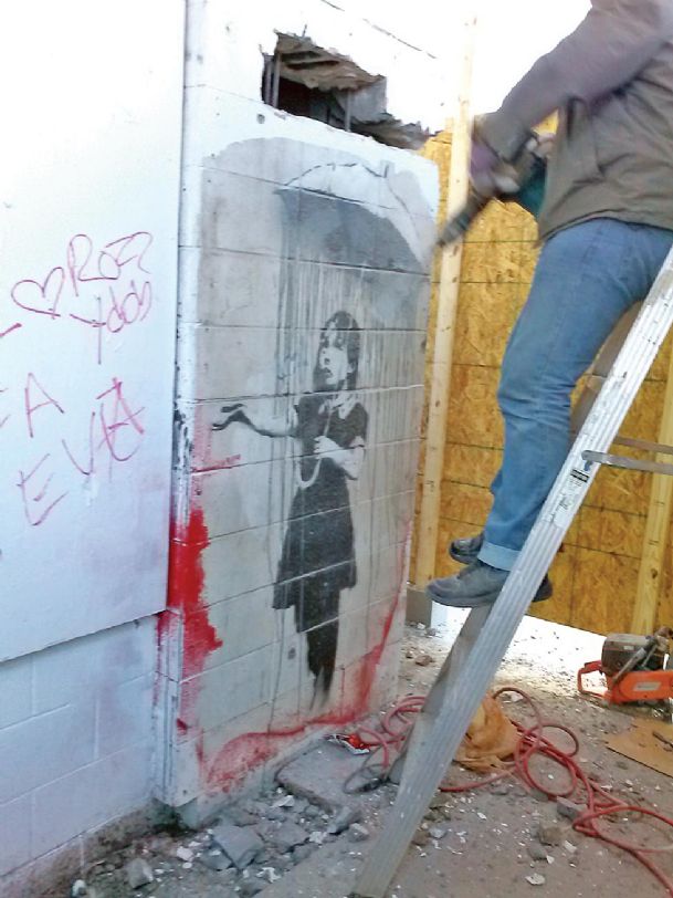 Neighbors foil attempt to steal Banksy mural