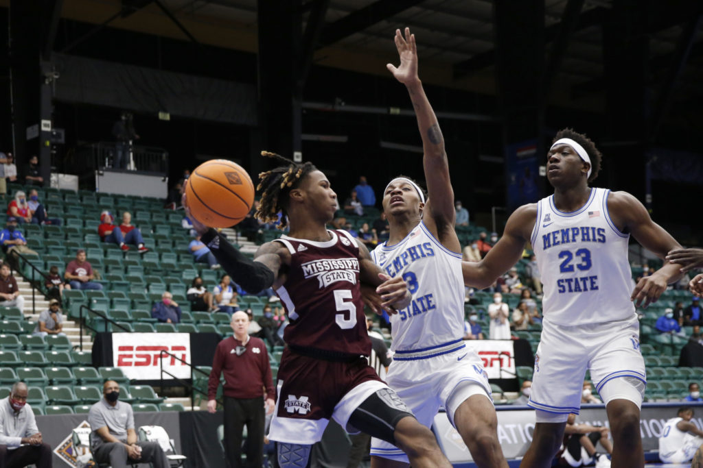 Mississippi State guard Deivon Smith enters transfer portal