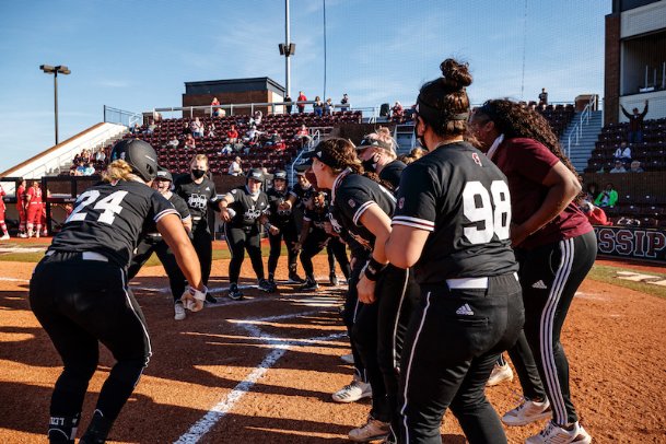 No doubt: Fa Leilua blasts walk-off home run as Mississippi State softball rallies to beat Western Kentucky