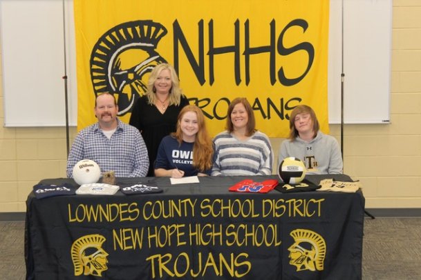New Hope’s Micaela Hudgins follows in mother’s footsteps, signs with MUW