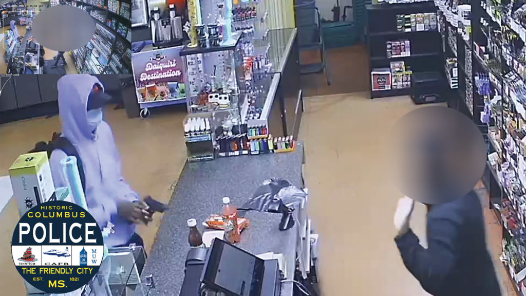 Columbus police seek suspect in convenience store armed robbery