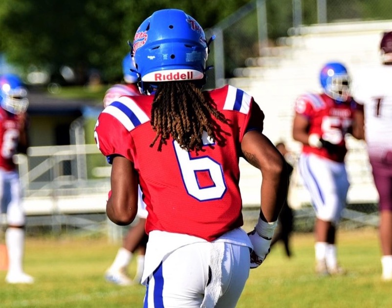 Noxubee County receiver Dequadrion Welch wins best camper award at Jeffery Simmons camp