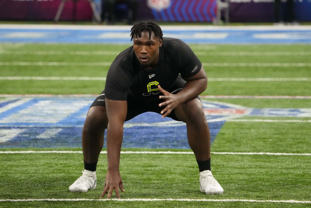 Is Charles Cross the top offensive tackle prospect in the 2022 NFL Draft?