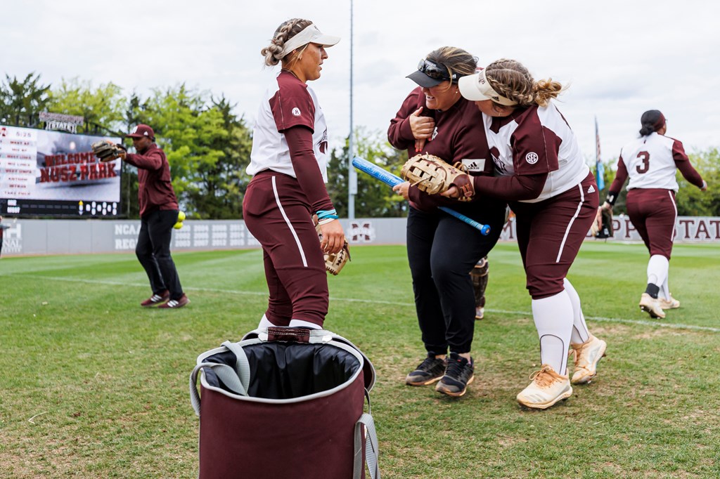 Mississippi State softball coach Samantha Ricketts isn't afraid to be  creative — and her players are buying in - The Dispatch