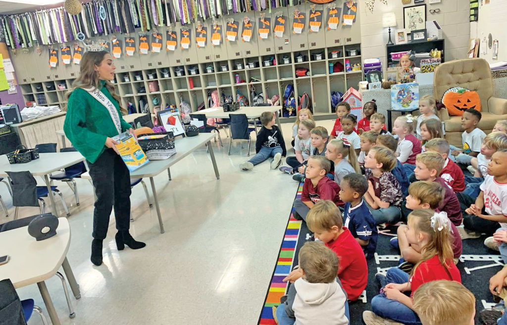 Education: Miss Mississippi visits Caledonia Elementary