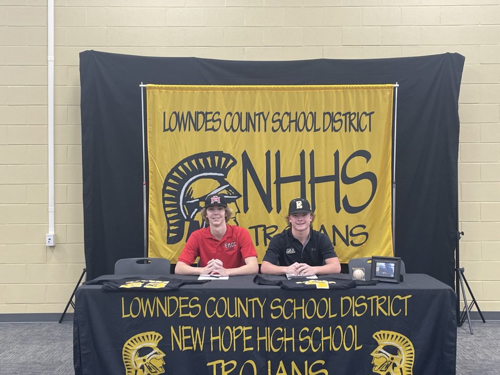 New Hope seniors Hayden Dodson, Sam Malone sign to play college baseball