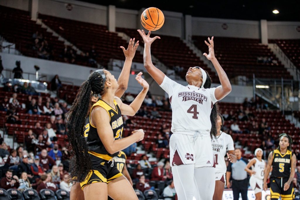 Lady Bulldogs Win 7th Basketball State Title