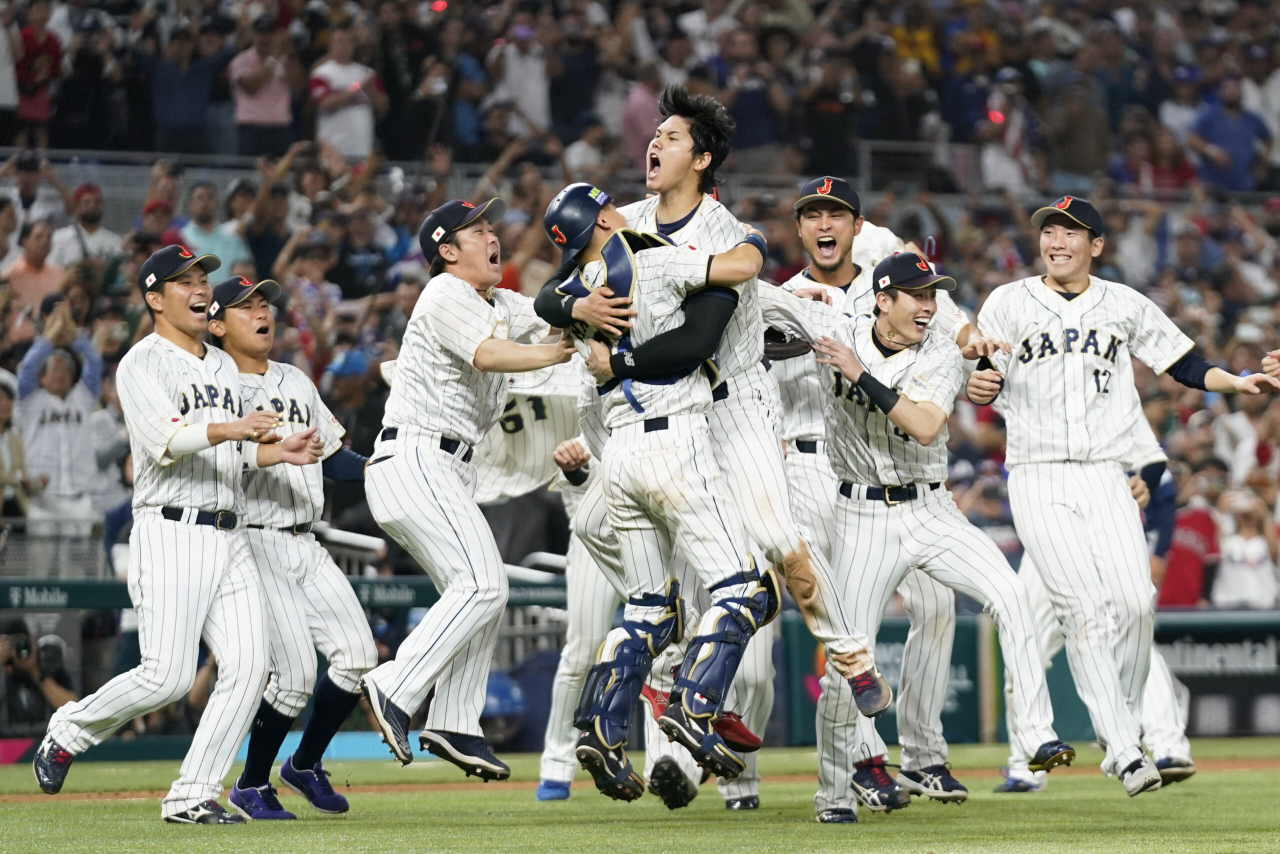 Shohei Ohtani, Mike Trout provide perfect ending for WBC thriller