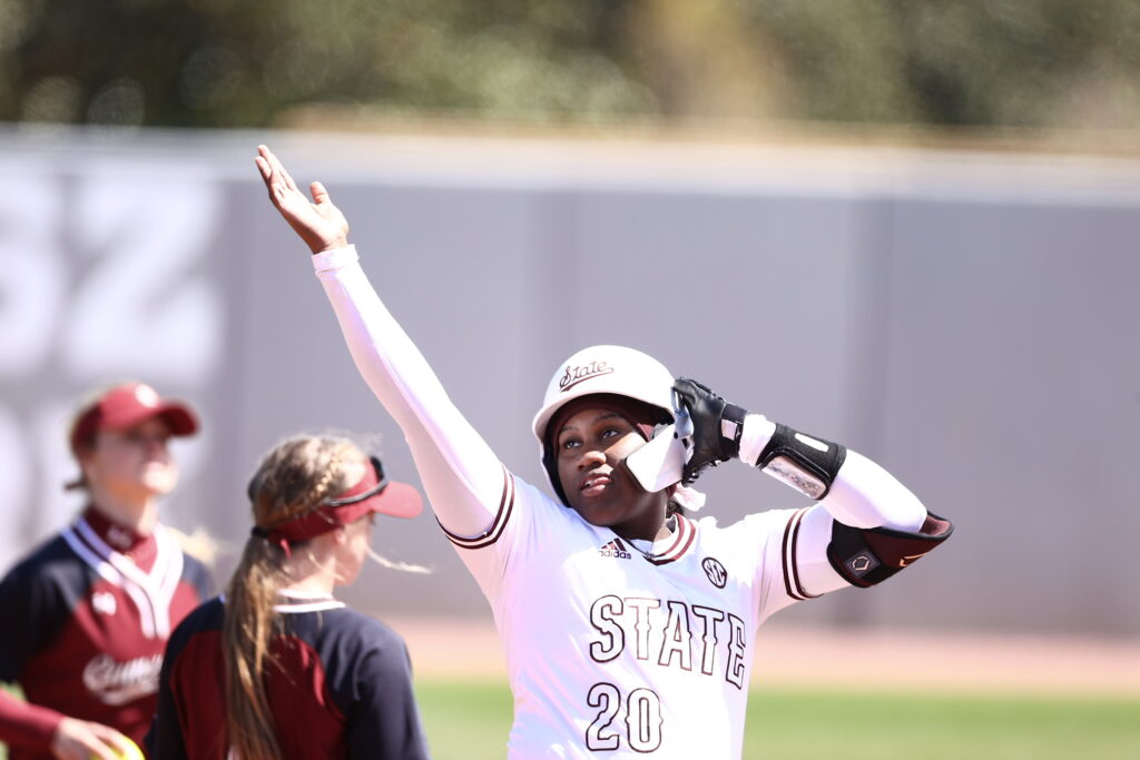 ‘Don’t count us out’: Bulldogs sweep South Carolina to begin SEC play