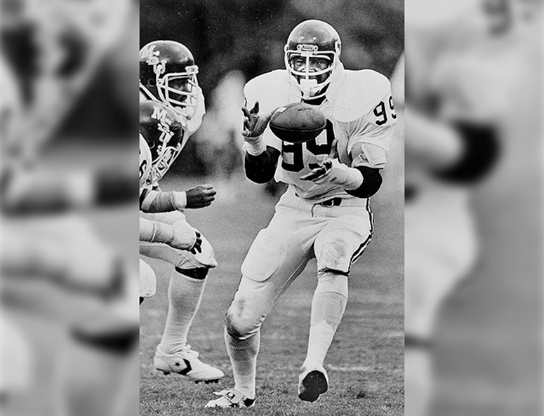 Former Cleveland Browns, Super Bowl champion linebacker dies at 64