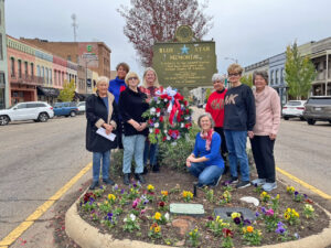 Photo: Galaxy Garden Club honors veterans at Blue Star Marker