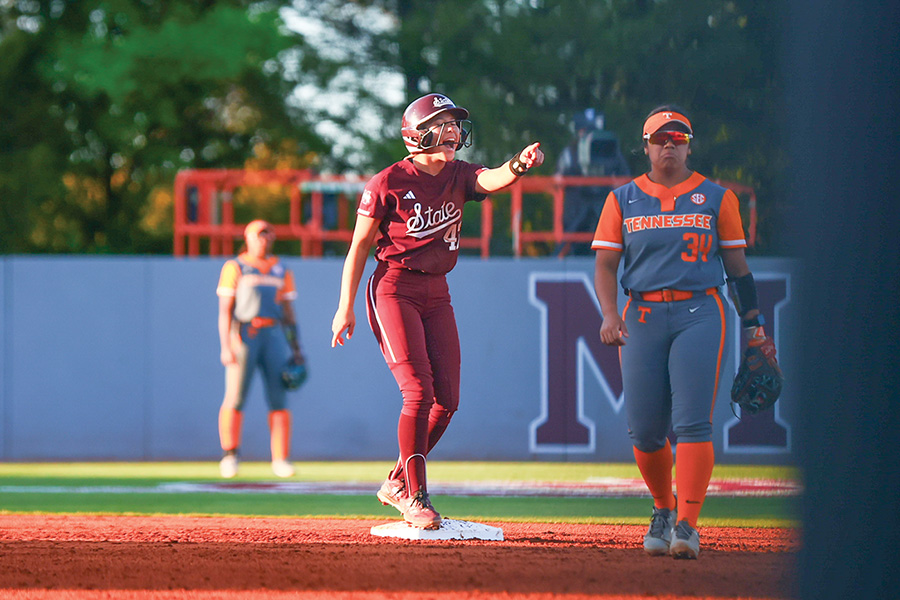 Salen Hawkins, four other Mississippi State softball players in transfer portal