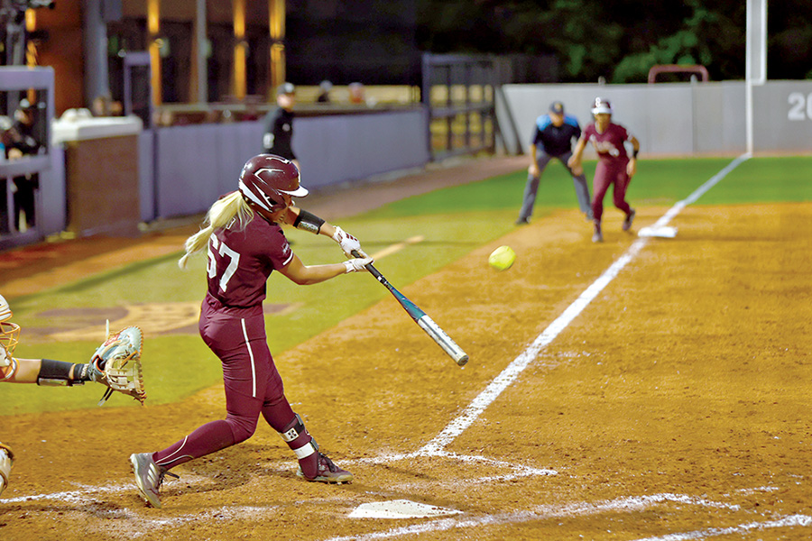 Mississippi State Softball: Mississippi State’s Edwards, Sells playing in college summer softball leagues