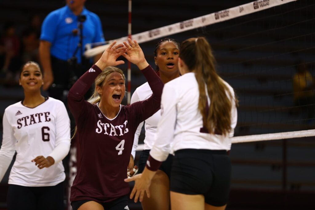 Volleyball: Mississippi State sweeps Arkansas for 2-0 home week